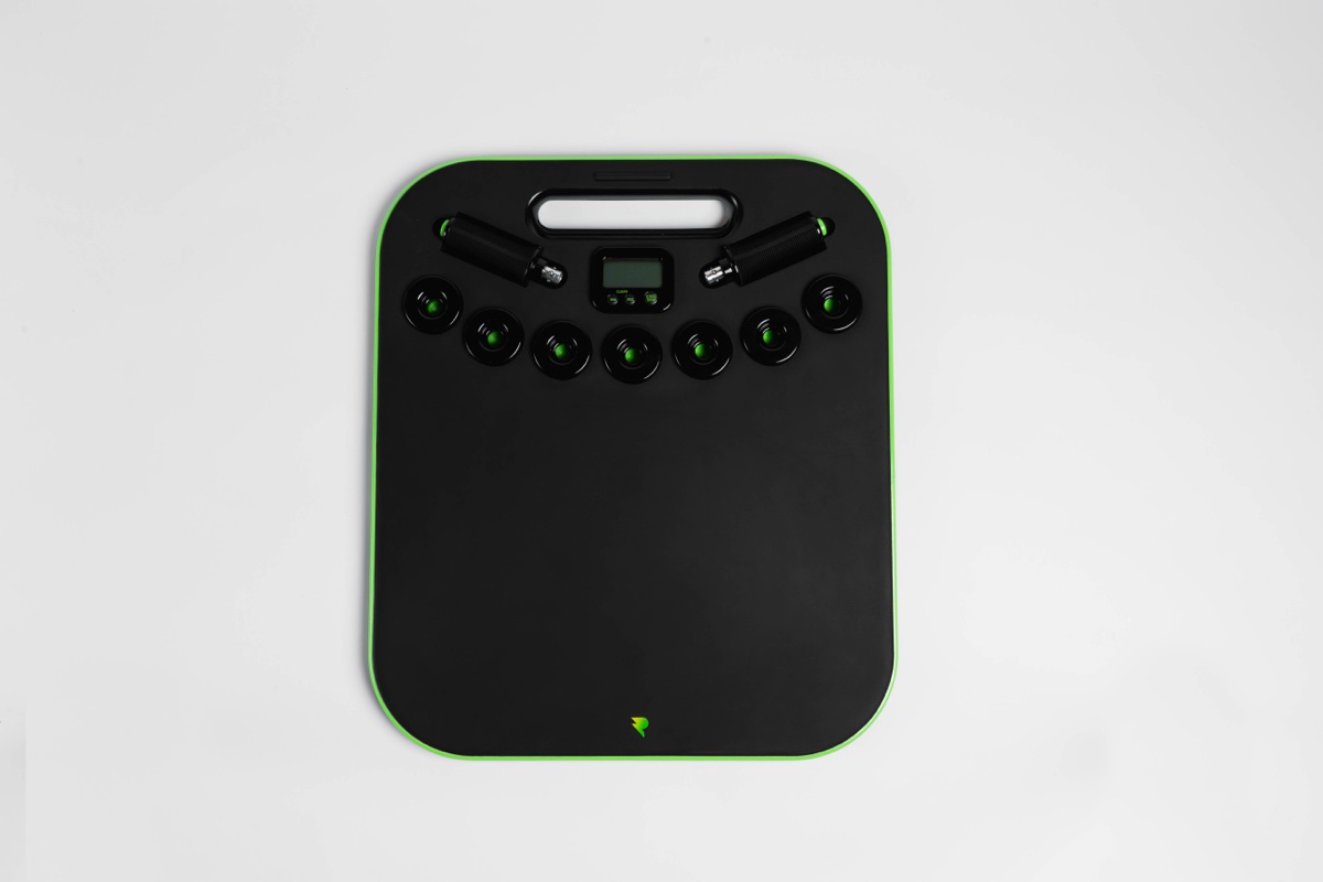 The complete PurePlank board with handles and timer